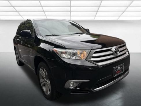 Used 2012 Toyota Highlander Limited w/ Tow Pkg AWD/4WD image 8
