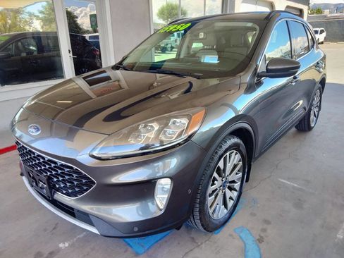 Used 2020 Ford Escape Titanium w/ Titanium Premium Package 2.0 image 6