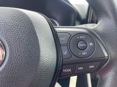Used 2021 Toyota RAV4 LE AWD/4WD image 20