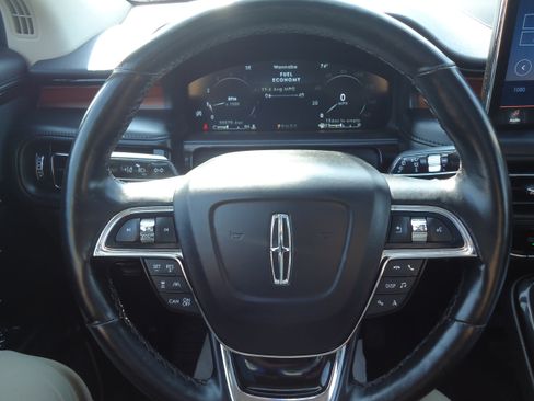 Used 2023 Lincoln Nautilus Reserve w/ Equipment Group 201A AWD/4WD image 12