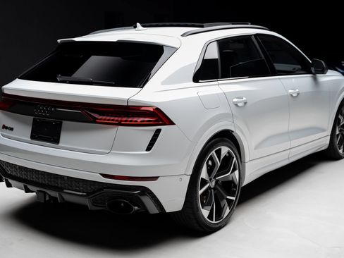 Used 2023 Audi RS Q8 AWD/4WD image 35
