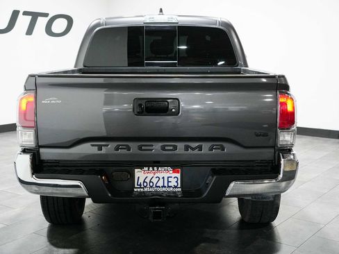 Used 2021 Toyota Tacoma TRD Off-Road w/ Blackout Package (TMS) AWD/4WD image 4