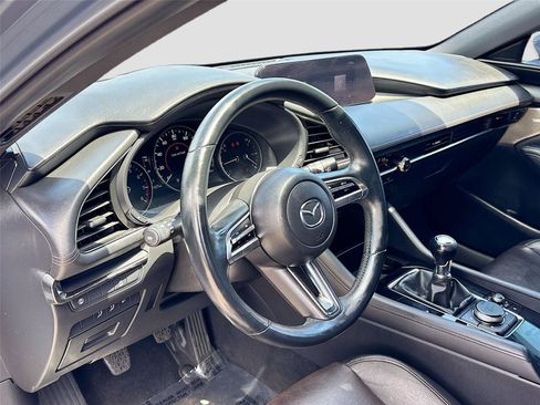 Used 2019 MAZDA MAZDA3 Hatchback w/ Premium Package FWD image 9