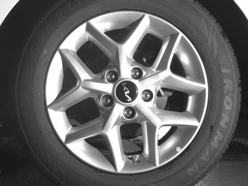 Used 2025 Kia Soul LX w/ LX Technology Package image 13