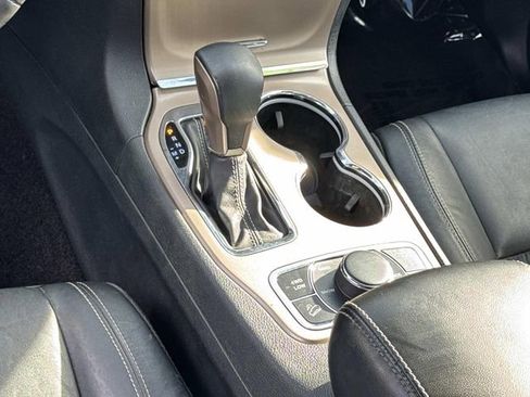 Used 2016 Jeep Grand Cherokee Limited image 24