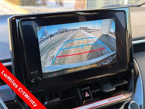 Used 2025 Toyota Corolla SE image 24