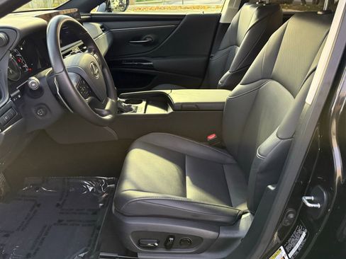 Used 2025 Lexus ES 300h 300h image 20