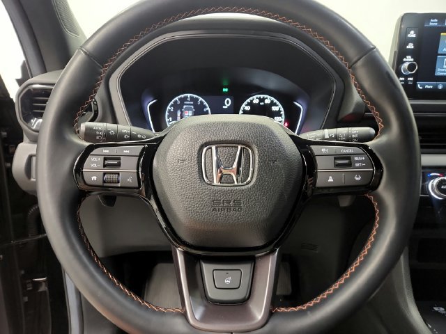 Used 2025 Honda Pilot TrailSport image 28