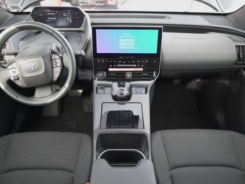 Used 2025 Toyota bZ4X FWD image 22