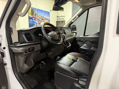 Used 2020 Ford Transit 150 XL RWD image 17