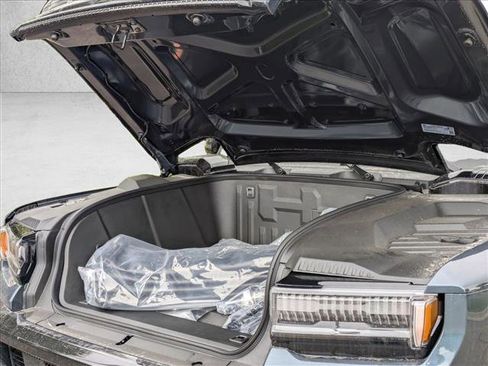 New 2026 GMC Hummer EV 2X image 18