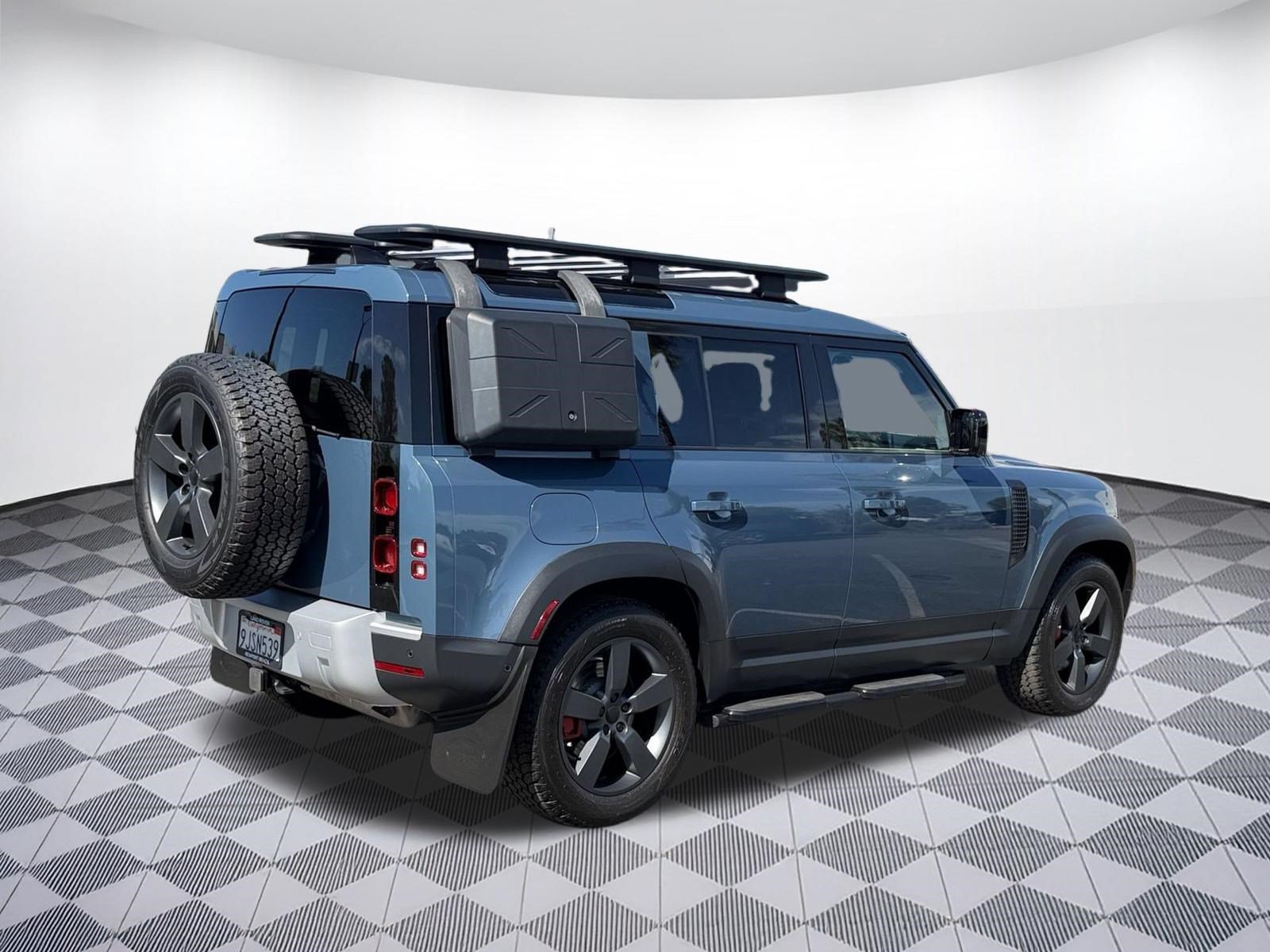 Used 2024 Land Rover Defender 110 S AWD/4WD image 9
