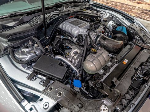 Used 2022 Ford Mustang Shelby GT500 w/ Carbon Fiber Track Pack image 26