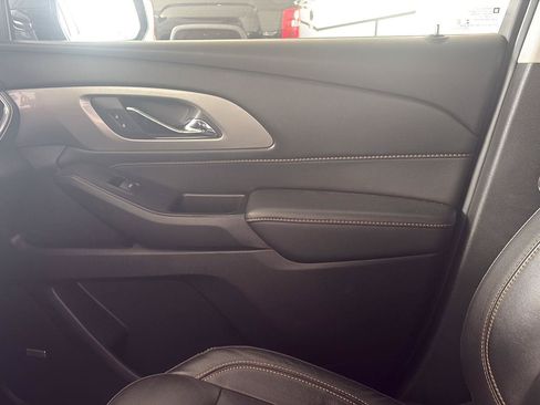 Used 2020 Chevrolet Traverse RS FWD image 17