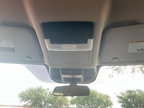 Used 2025 Nissan Rogue SV FWD image 14