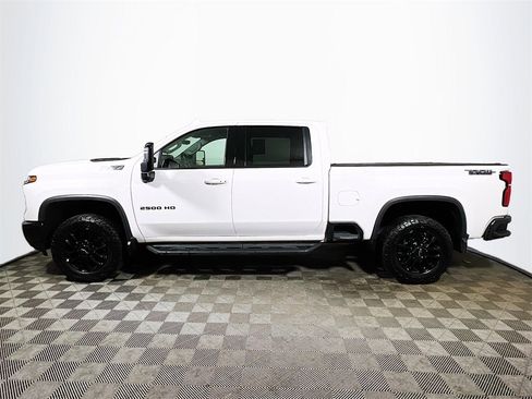 Used 2025 Chevrolet Silverado 2500 LTZ w/ LTZ Plus Package image 5