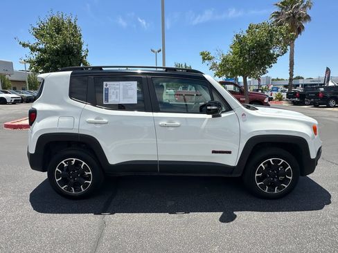 Certified 2023 Jeep Renegade Trailhawk AWD/4WD image 9