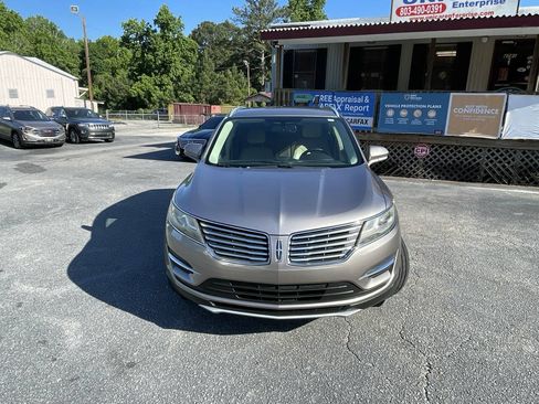 Used 2018 Lincoln MKC Premiere AWD/4WD image 2