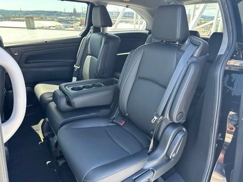 Used 2024 Honda Odyssey EX-L image 12