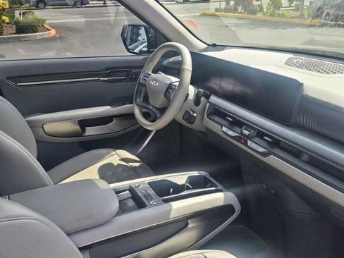 Certified 2024 Kia EV9 Wind AWD/4WD image 12