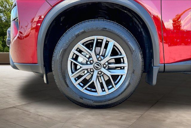 Certified 2026 Nissan Rogue S FWD image 32