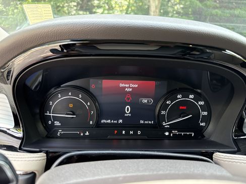Used 2020 Lincoln Corsair FWD w/ Premium Package image 26