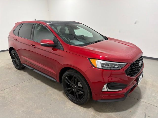 Used 2023 Ford Edge ST w/ Equipment Group 401A AWD/4WD image 3