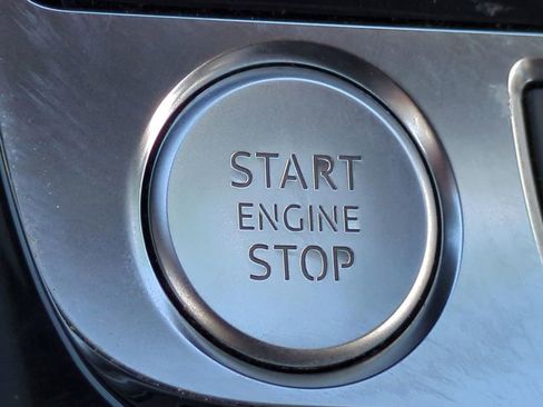 Used 2019 Audi Q8 Premium Plus w/ Premium Plus image 30