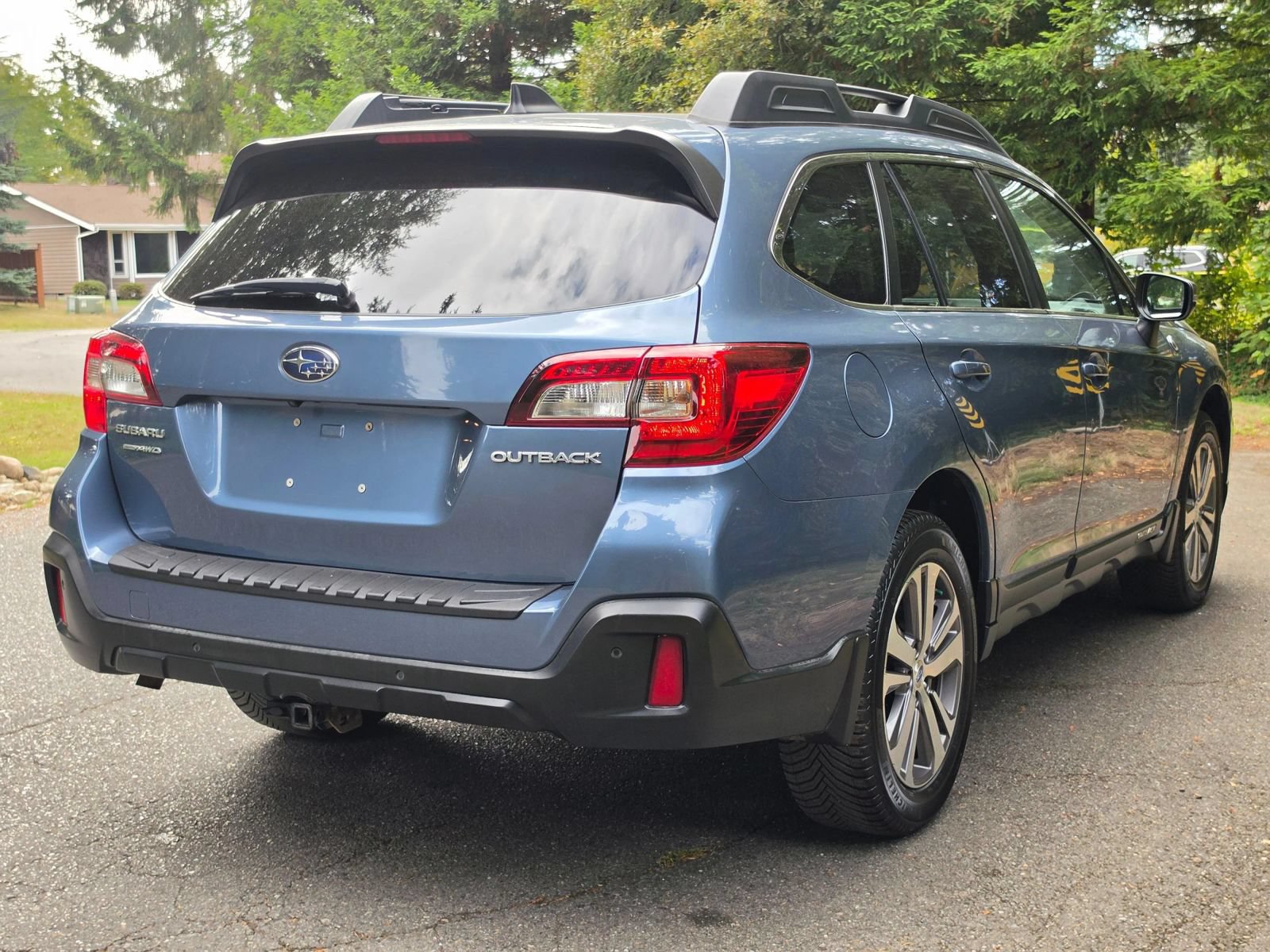 Used 2018 Subaru Outback 2.5i Limited w/ 50th Anniversary Edition AWD/4WD image 5