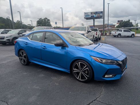 Used 2021 Nissan Sentra SR w/ SR Premium Package FWD image 3