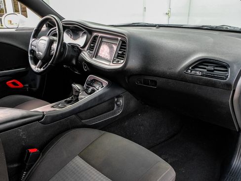 Used 2022 Dodge Challenger R/T image 18