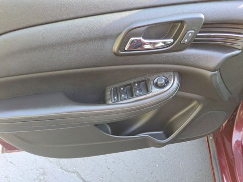 Used 2015 Chevrolet Malibu LT w/ Power Convenience Package image 16