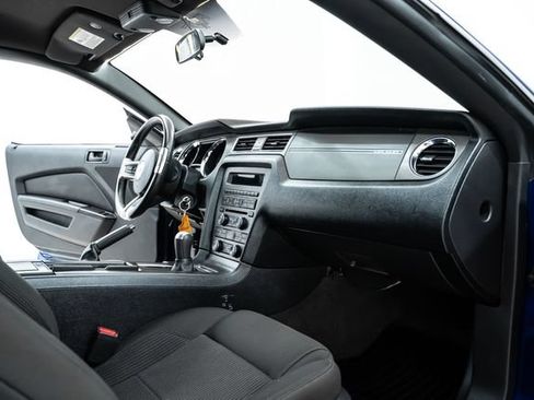 Used 2014 Ford Mustang GT RWD image 21
