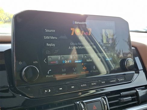 Used 2023 Nissan Pathfinder Platinum image 20