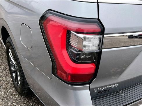 Used 2021 Ford Expedition Max Limited image 31