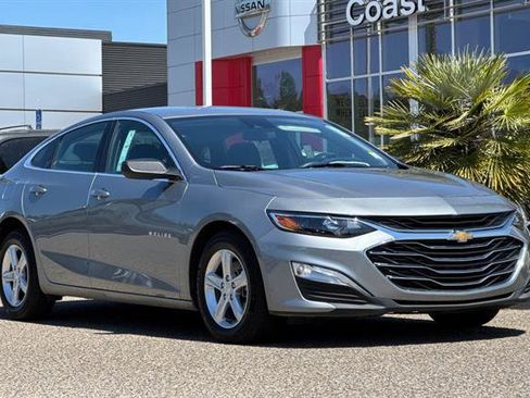Used 2024 Chevrolet Malibu LS image 2