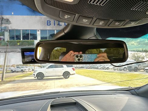 Used 2020 Ford Edge ST image 34