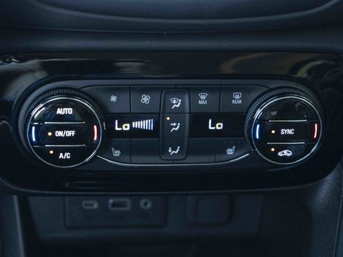 Used 2023 Buick Encore GX Essence w/ Experience Buick Package FWD image 32