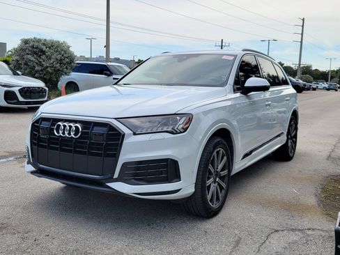 Used 2023 Audi Q7 2.0T Premium Plus w/ Premium Plus Package AWD/4WD image 3