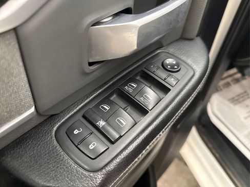 Used 2019 RAM 2500 Big Horn image 33