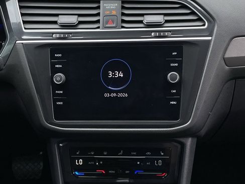 Used 2023 Volkswagen Tiguan SE image 18