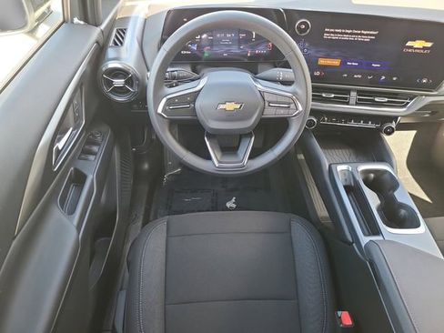 New 2026 Chevrolet Equinox EV LT w/ LPO, Blackout Package FWD image 16
