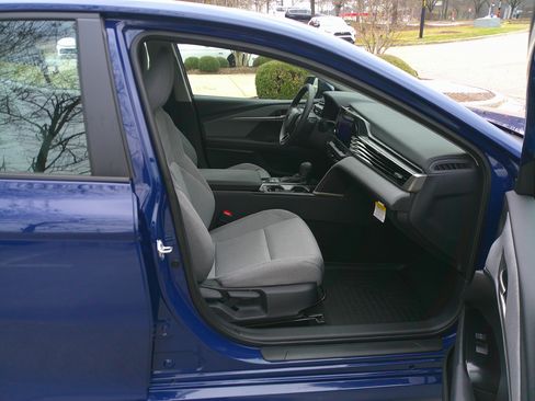 Used 2025 Toyota Camry LE image 37