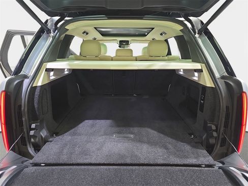 Used 2024 Land Rover Range Rover SE image 14