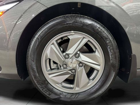 Used 2026 Hyundai Elantra SE FWD image 60