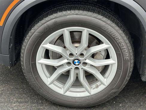 Used 2022 BMW X5 xDrive40i w/ Executive Package image 11