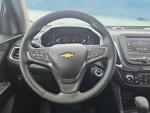 Used 2024 Chevrolet Equinox LT image 11