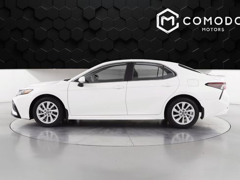 Used 2023 Toyota Camry SE image 6