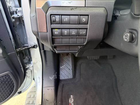 Certified 2025 Toyota 4Runner TRD Off-Road Premium image 26