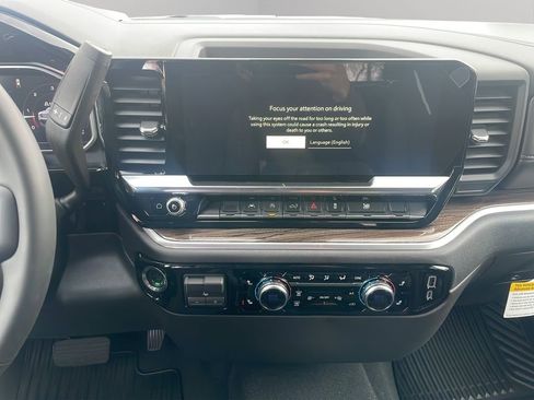 New 2026 GMC Sierra 1500 Elevation image 16